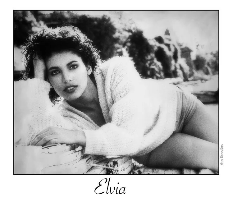 Elvia_3379_peSepia_Softglo_4x5s.jpg