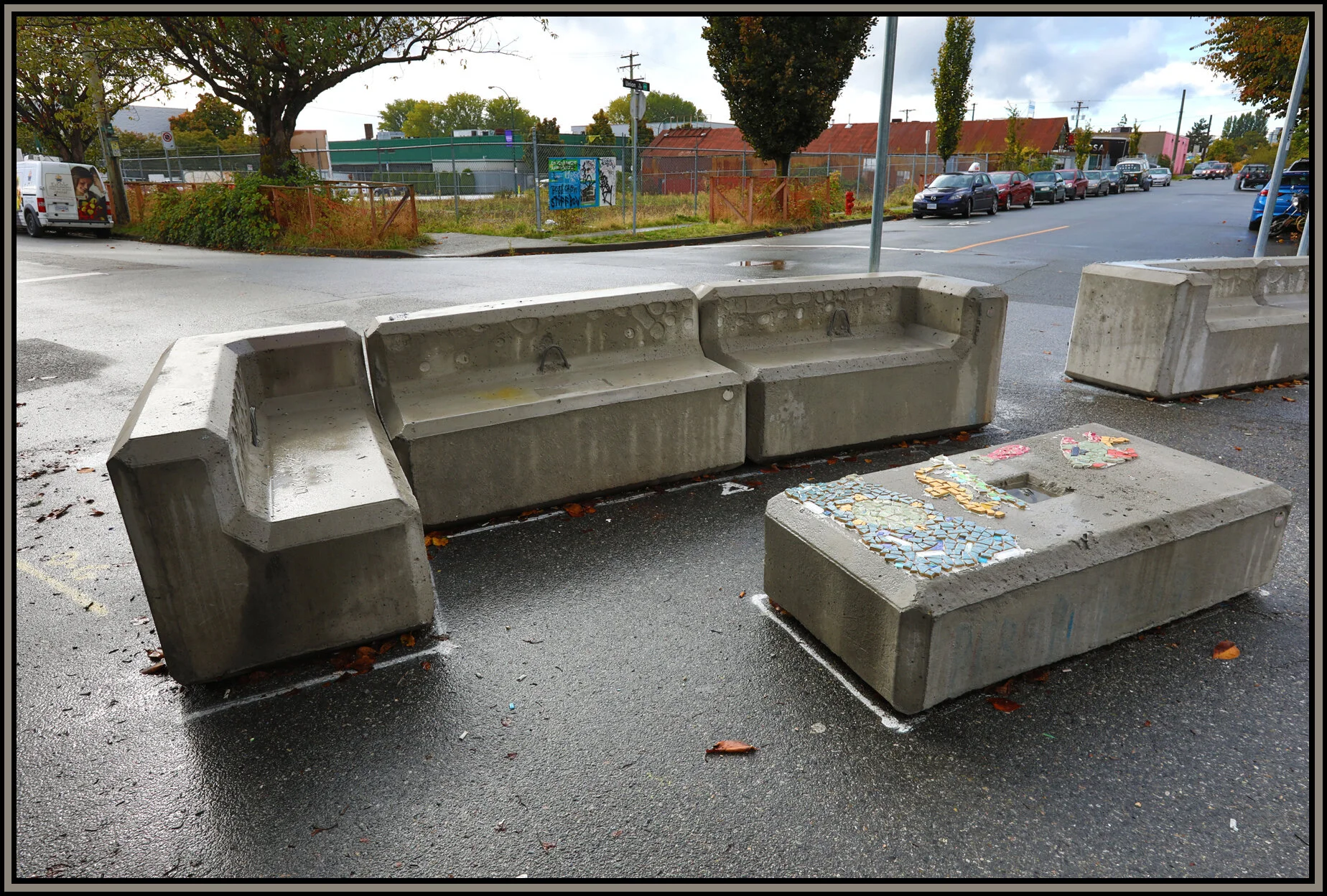 Benches on Vernon Dr_Oct 11_2017_HDR_B0603_4x6s.jpg