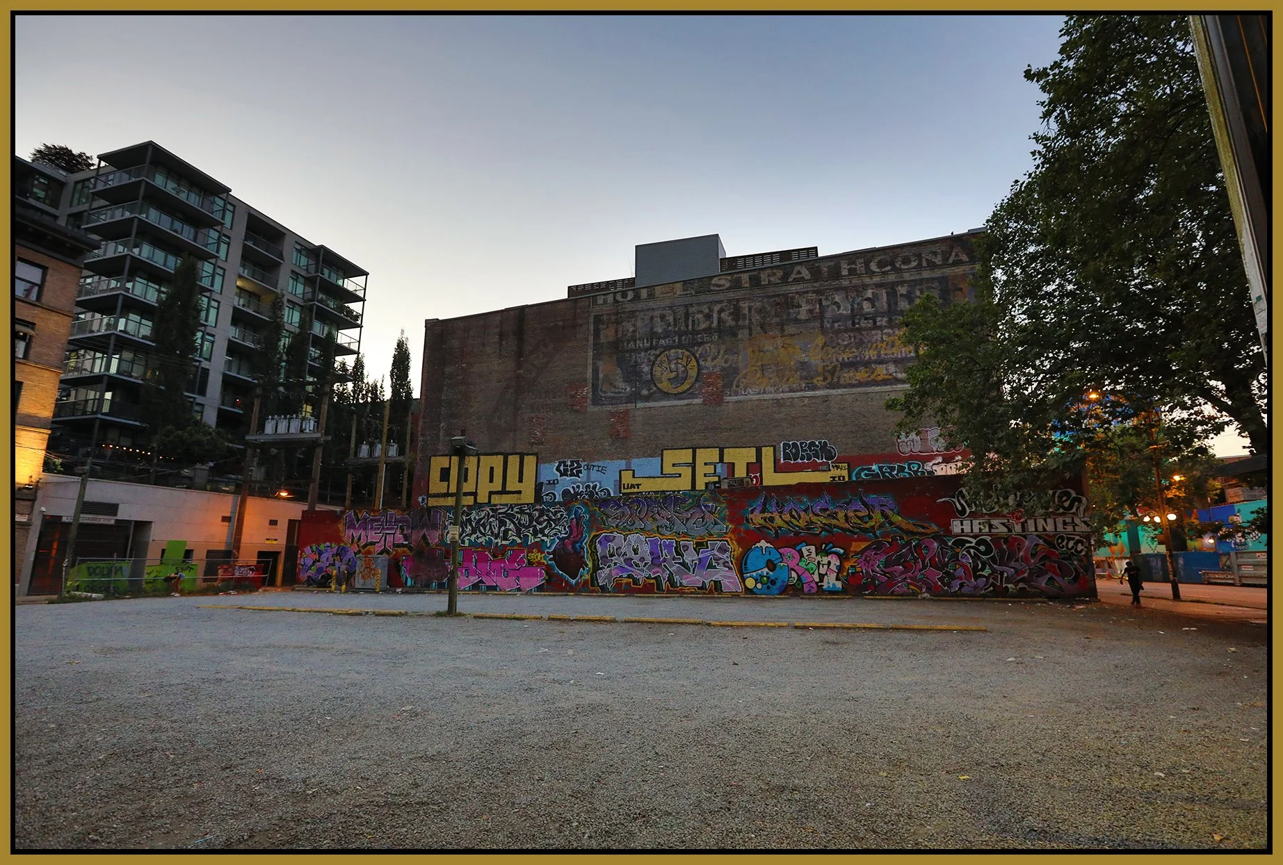 Abbott St Graffiti_Jul 28_2022_HDR_5B3366_4x6s.jpg