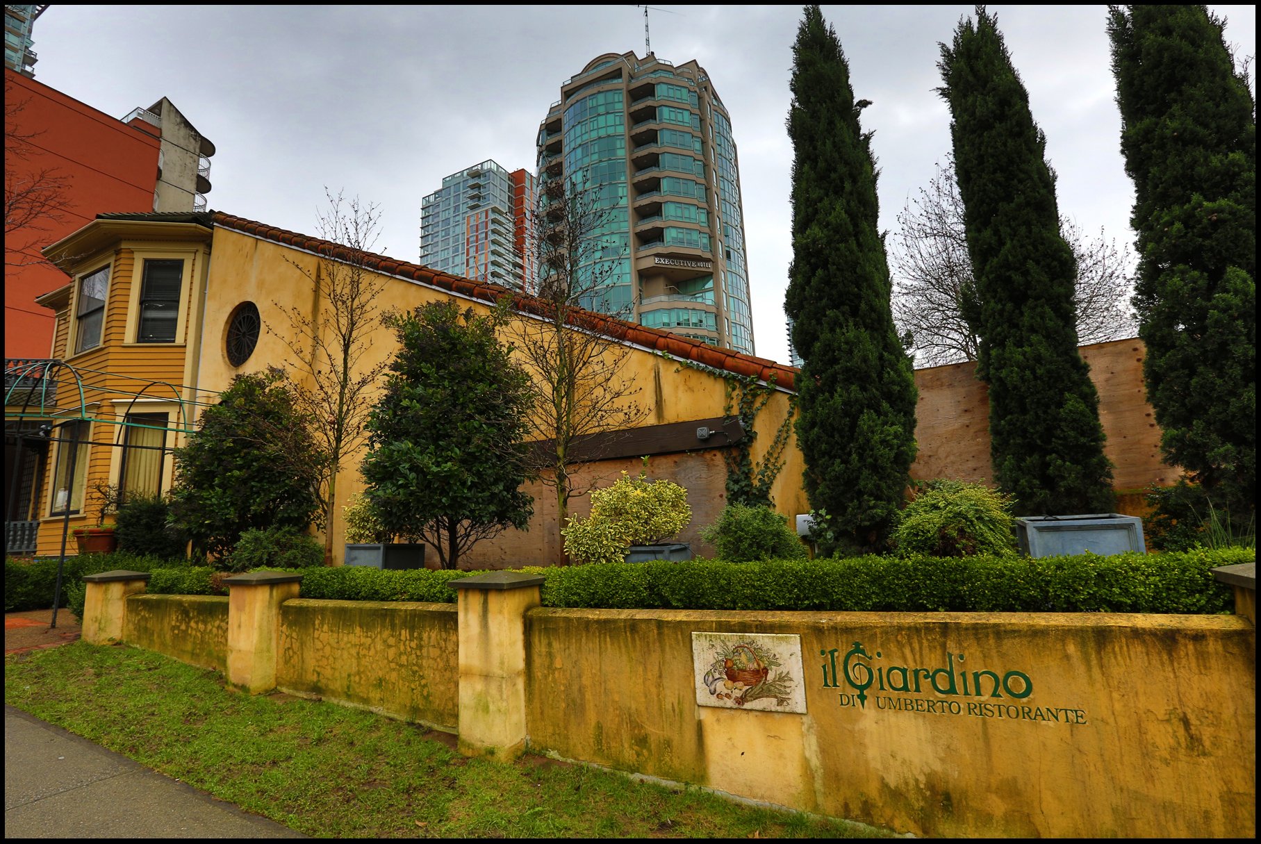 Il Giardino_Dec 28_2014_HDR_F4304_4x6s.jpg