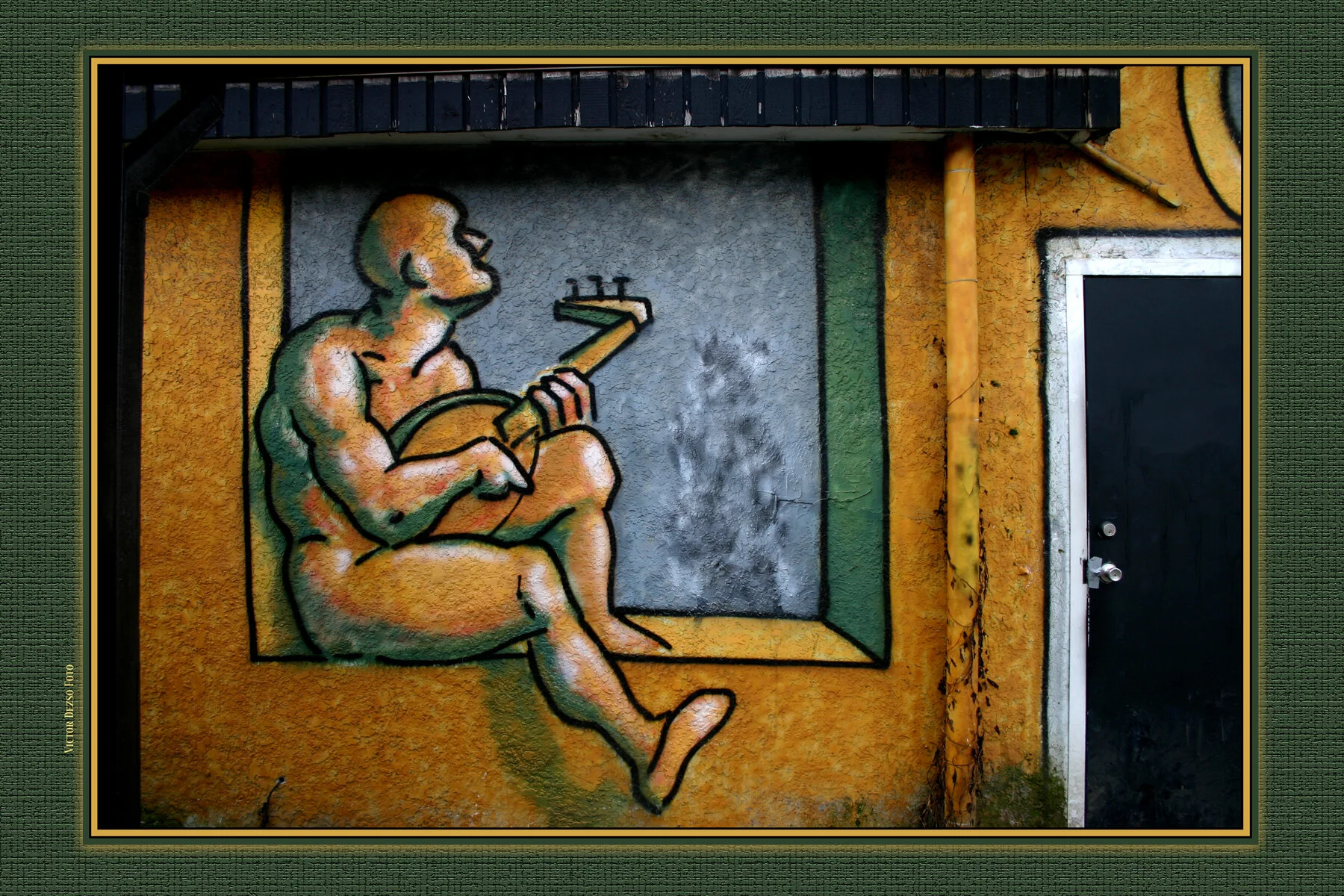 Mural on Victoria_7000_1_4x6.jpg