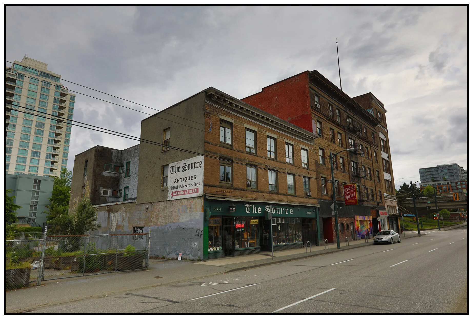 900 Main St at Milross Ave_May 20_2019_HDR_E3024_4x6s.jpg