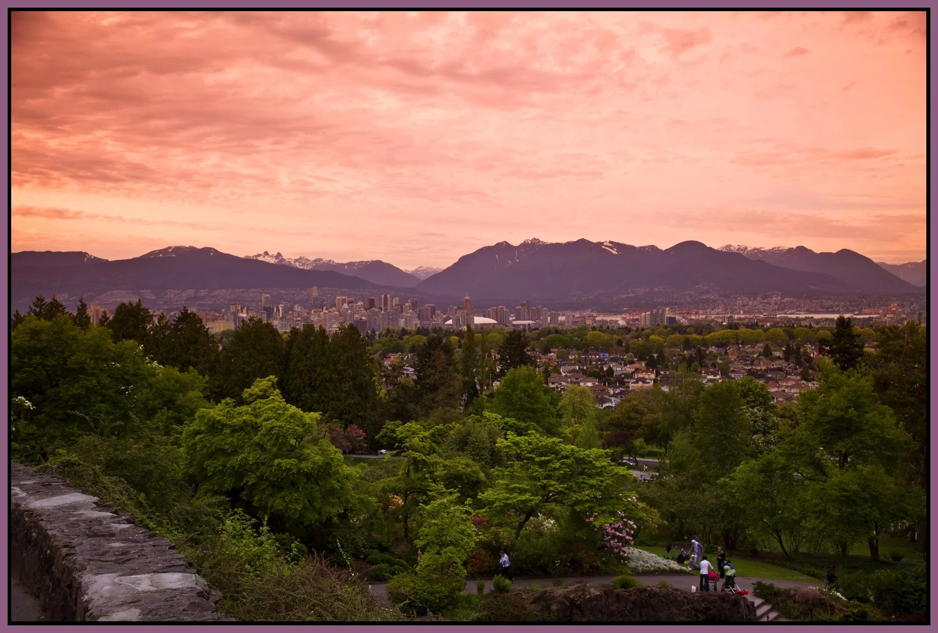 Queen E Pk_May 17_2009_7105vel_4x6s.jpg