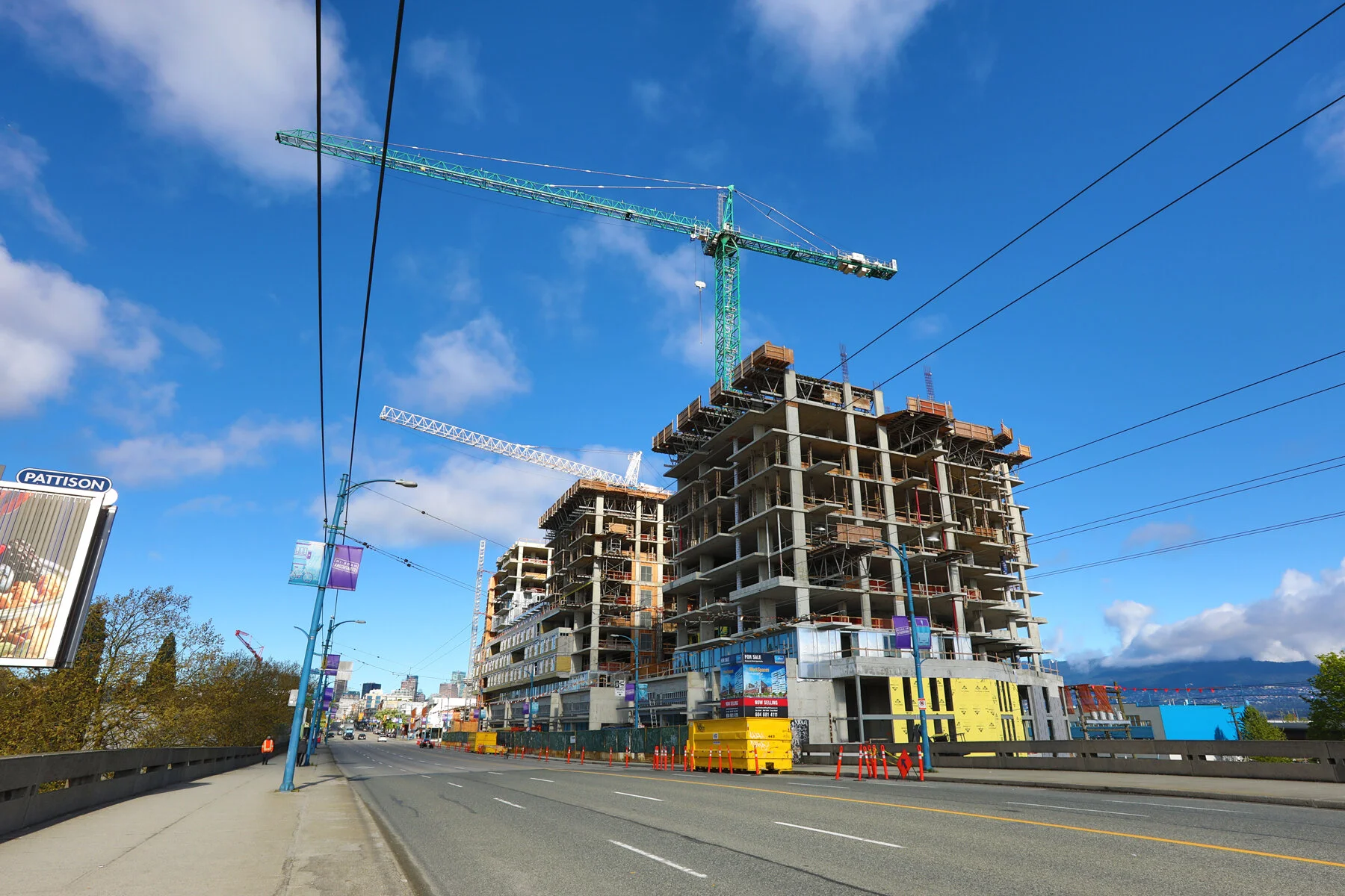 Strathcona Village Const_Apr 30_2017_HDR_A2754_4x6.jpg