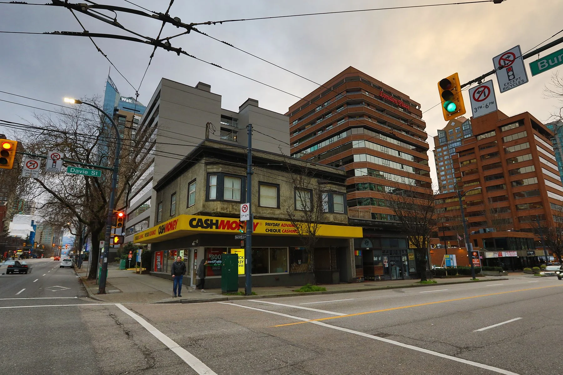 987 Davie St_Dec 26_2019_HDR_F0311_4x6.jpg