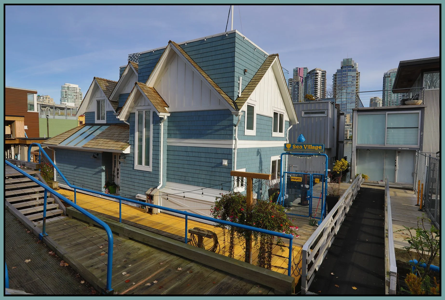 Granville Island Houseboats_Sea Village_Nov 9_2025_HDR_4K4719_4x6s.jpg