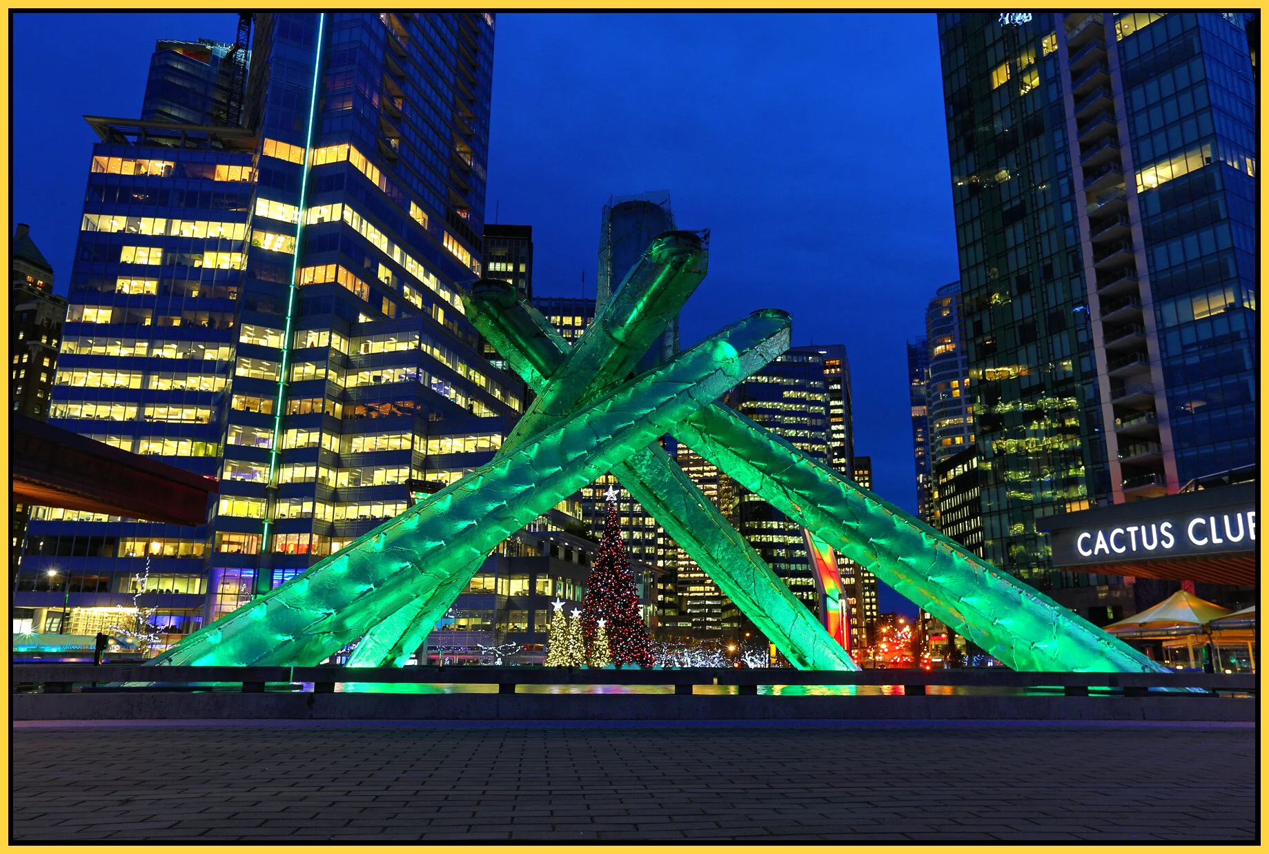 JackPoolePlaza_Dec 15_2014_HDR_F1520_4x6s.jpg