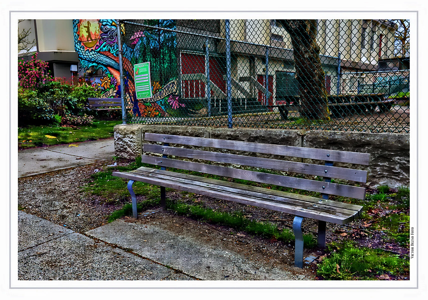 Bench at 600 Keefer Strathcona_Apr 17_2019_HDR_E2316_peHdr2013_4x5s.jpg
