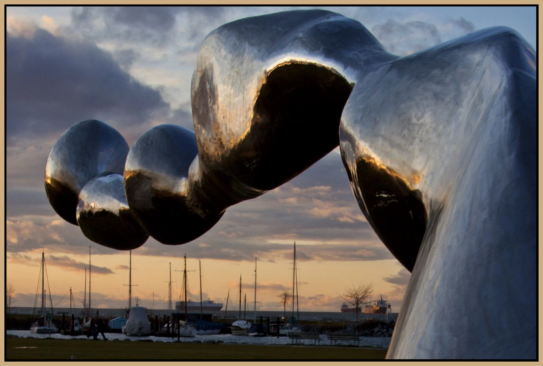 Vanier Park Sculpture_Dec 25_2011_9657_1vel_4x6s.jpg