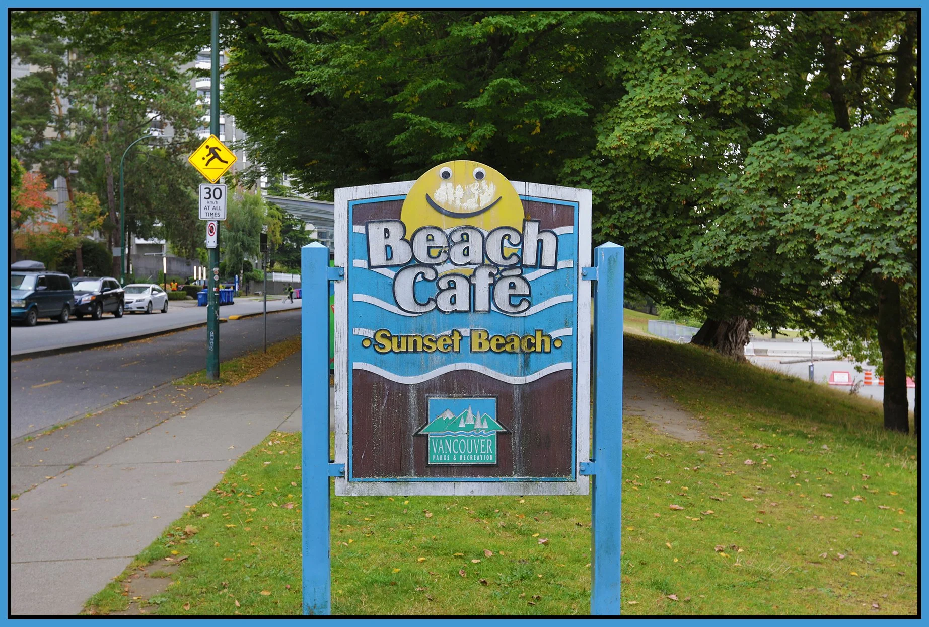 Beach Cafe Sign_Sep 24_2026_HDR_Pan_4L35124L3584_4x6s.jpg