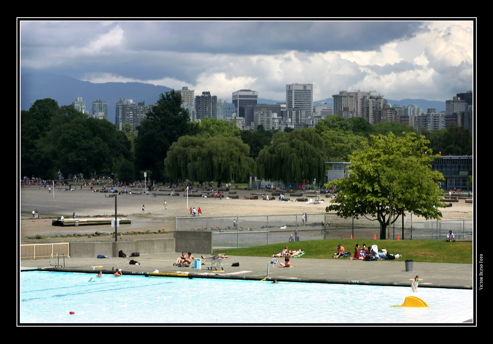 Kits Beach_July 9_2005_3612_4x6s.jpg