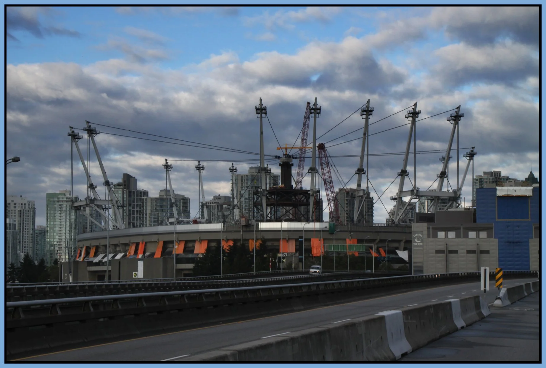 Stadium_Sep 21_2010_4499_4x6s.jpg