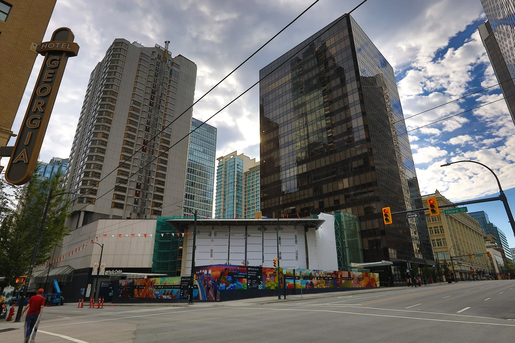 Pacific Ctr Const_Aug 1_2022_HDR_5B4754_4x6.jpg