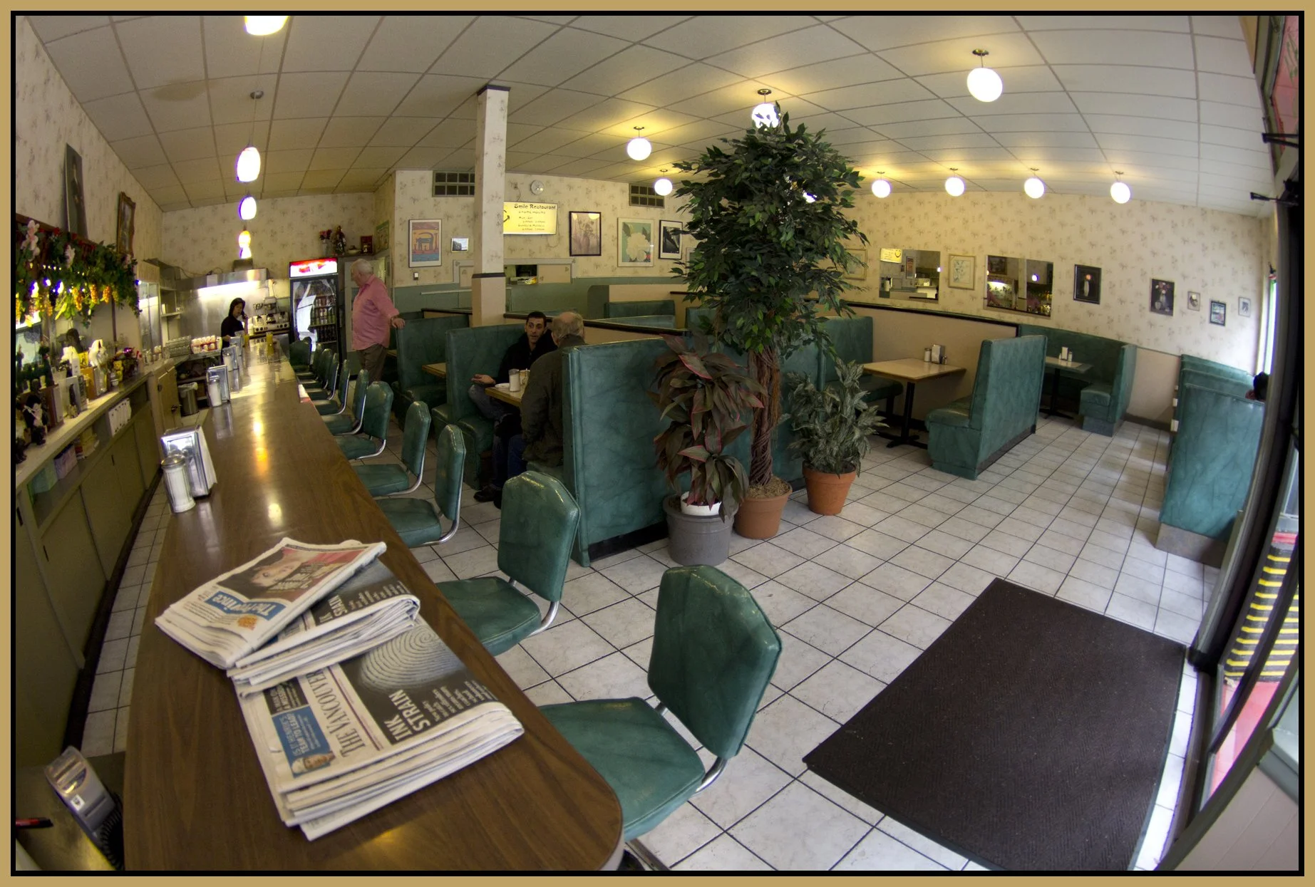 Smile Diner_Oct 11_2010_1258_4x6s.jpg
