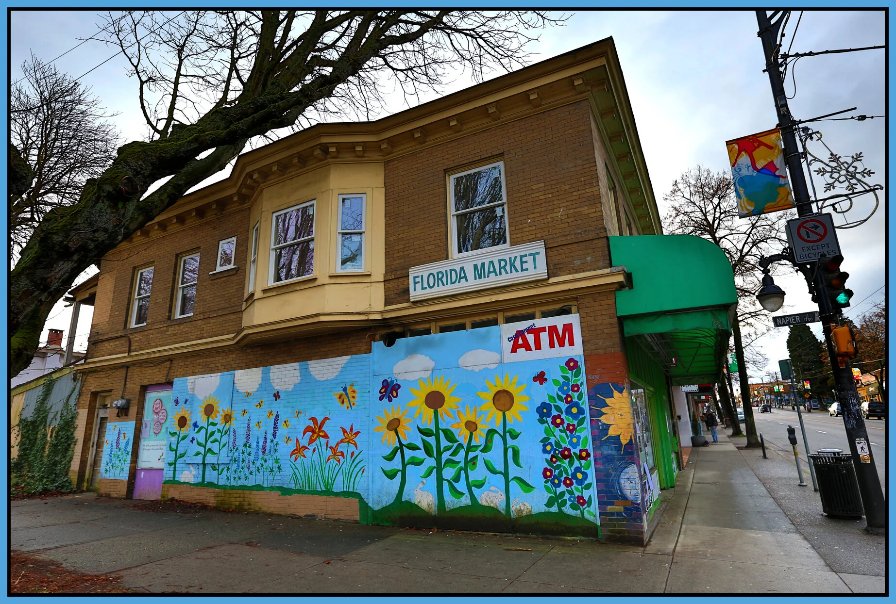 Commercial Dr Mural_Dec 28_2013_HDR_D7139_4x6s.jpg