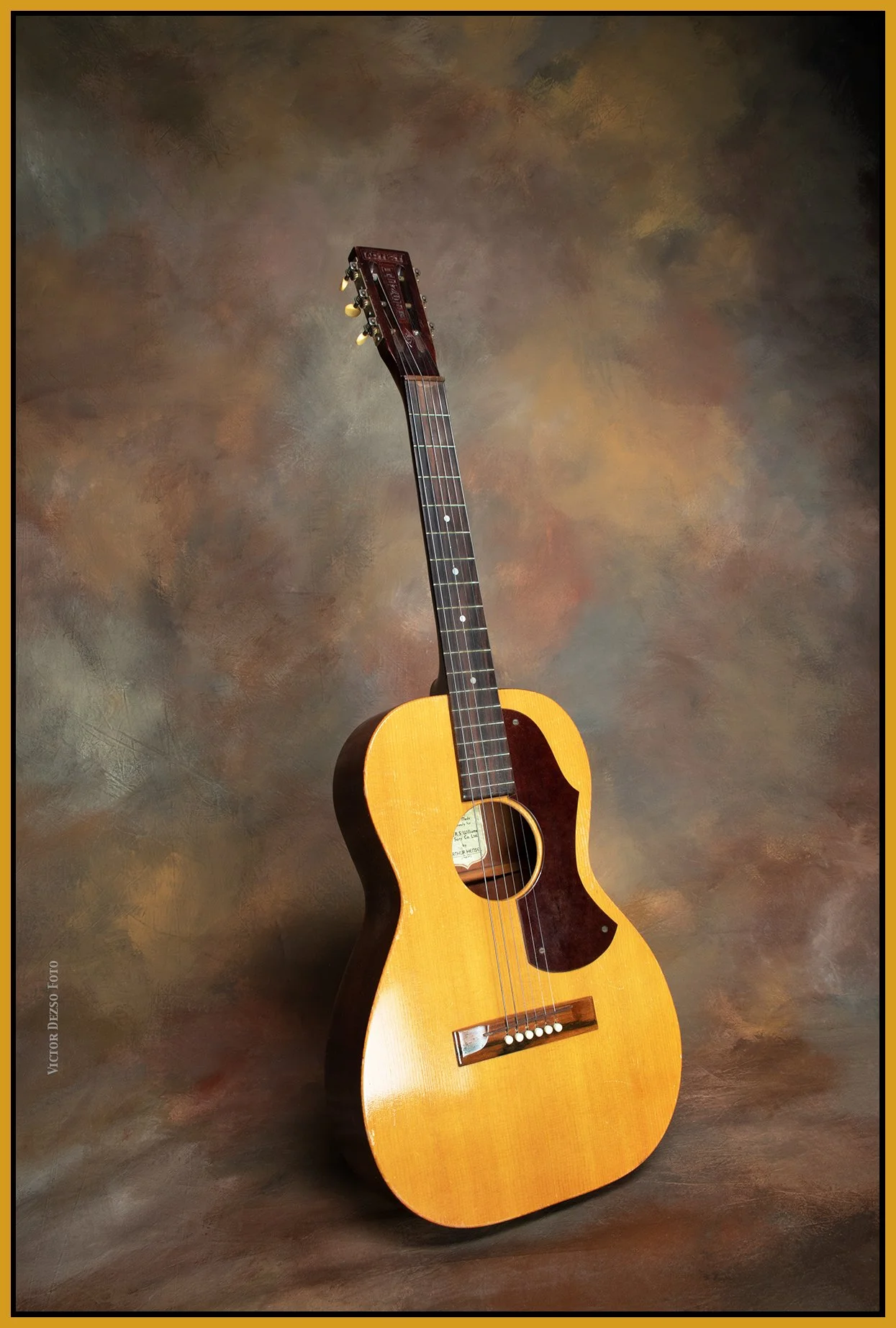 Artist Hensel Guitar_Sep 22_2023_CR2_5C6475_4x6s.jpg