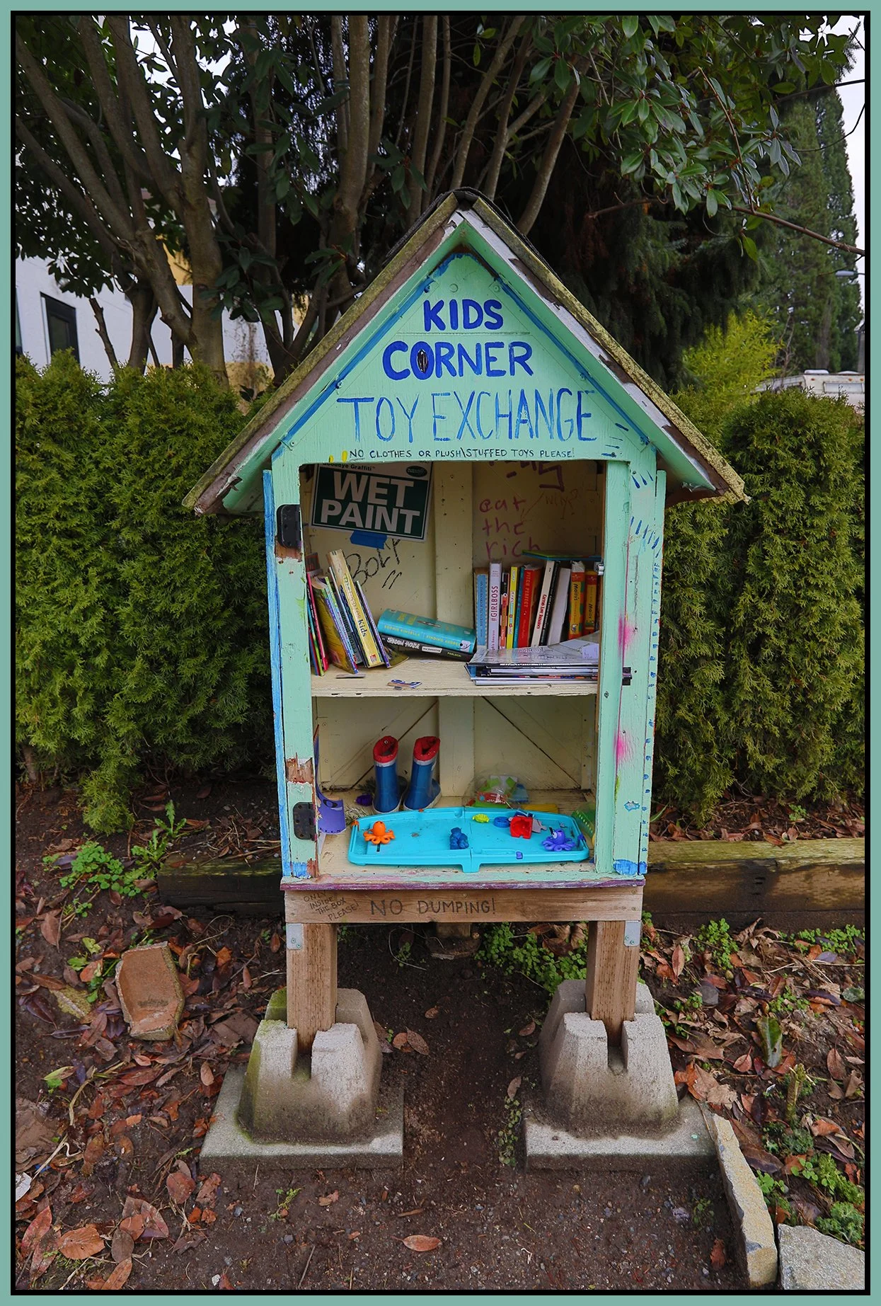 Book Exchange on Woodland_Jan 14_2022_HDR_5A7064_4x6s.jpg