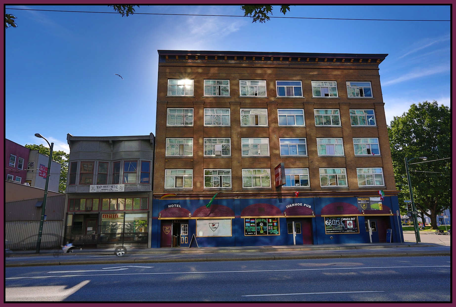 Ivanhoe Pub on Main_Jul 1_2014_HDR_F0848_4x6s.jpg