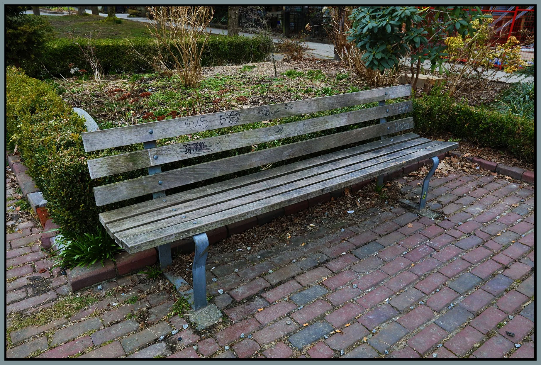 Bench on Hawks St_Mar 11_2019_HDR_E5438_4x6s.jpg