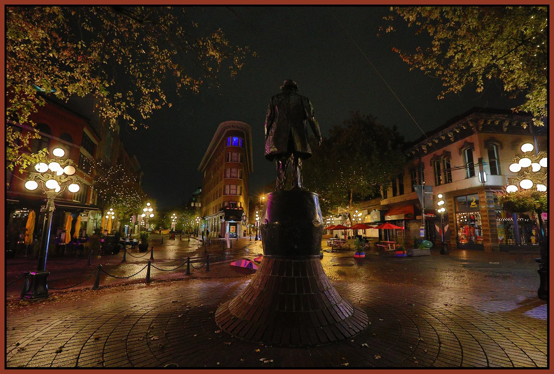 Gastown Maple Tree Sq_Oct 20_2021_HDR_5A7301_4x6s.jpg