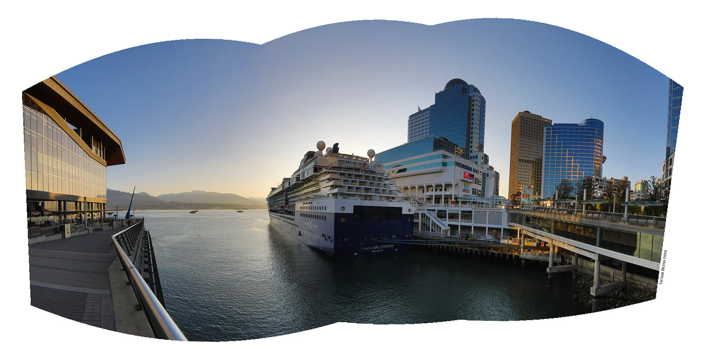 Canada Place Ship_Sep 6_2019_HDR_Pan_F2536_4x8s.jpg