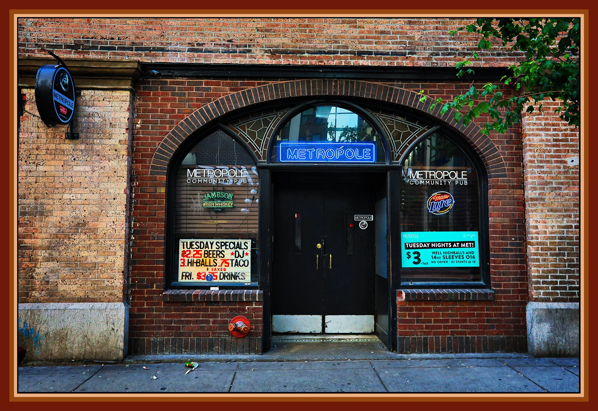 Gastown 320 Abbott_May 19_2019_HDR_E2633_peWw_4x6s.jpg