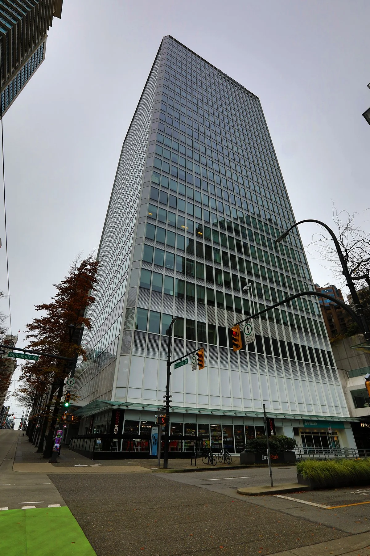 610 Granville St_Nov 13_2021_HDR_5A0608_4x6.jpg