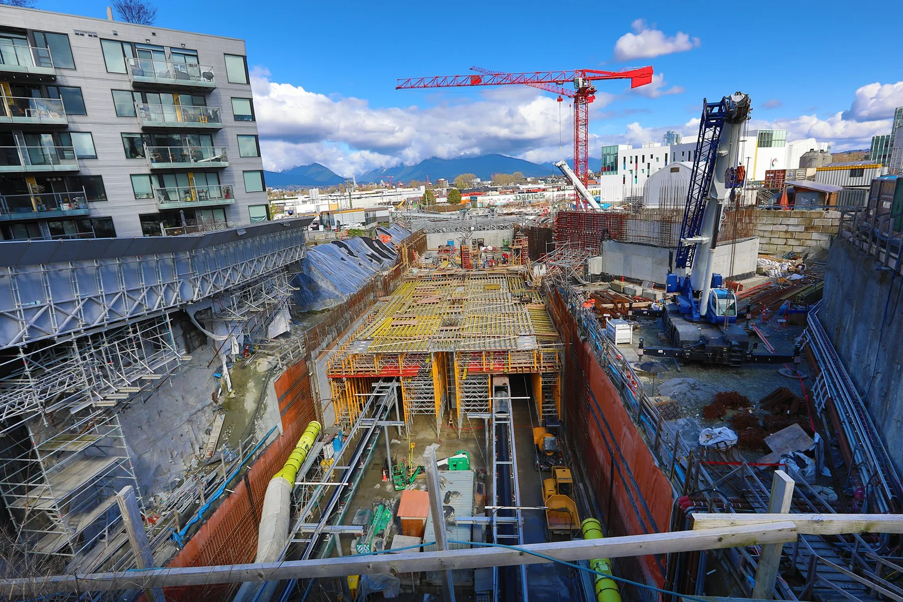 GNW Subway Const_Mar 29_2024_HDR_4H6058_4x6.jpg