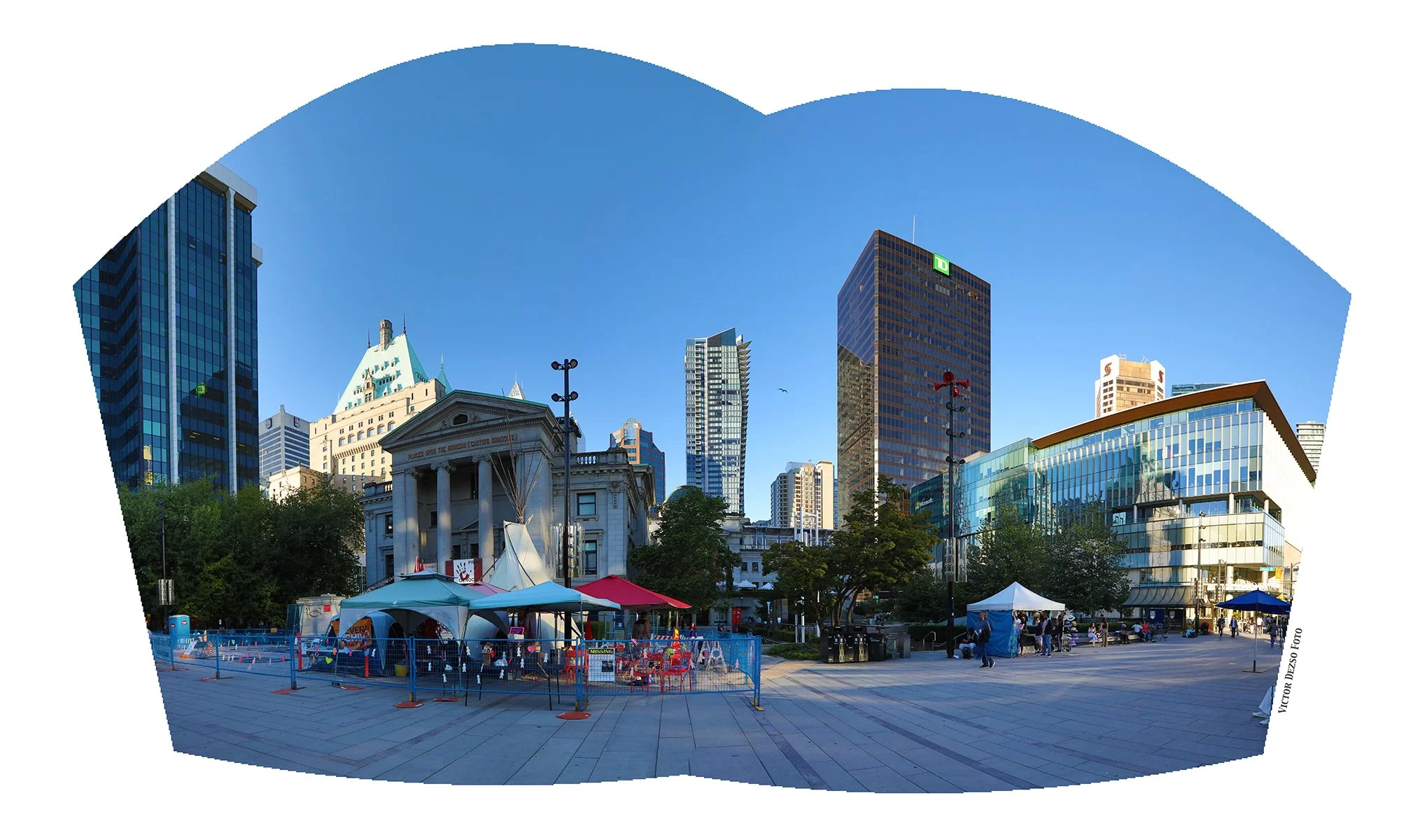 Robson Sq LkgN_Jul 19_2022_HDR_Pan_5B2049_4x7.jpg