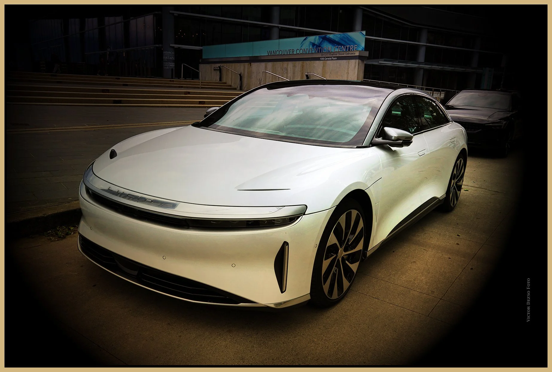 Lucid Air 2022_Jun 28_2022_HDR_5B8977_peIntnSunst_4x6s.jpg