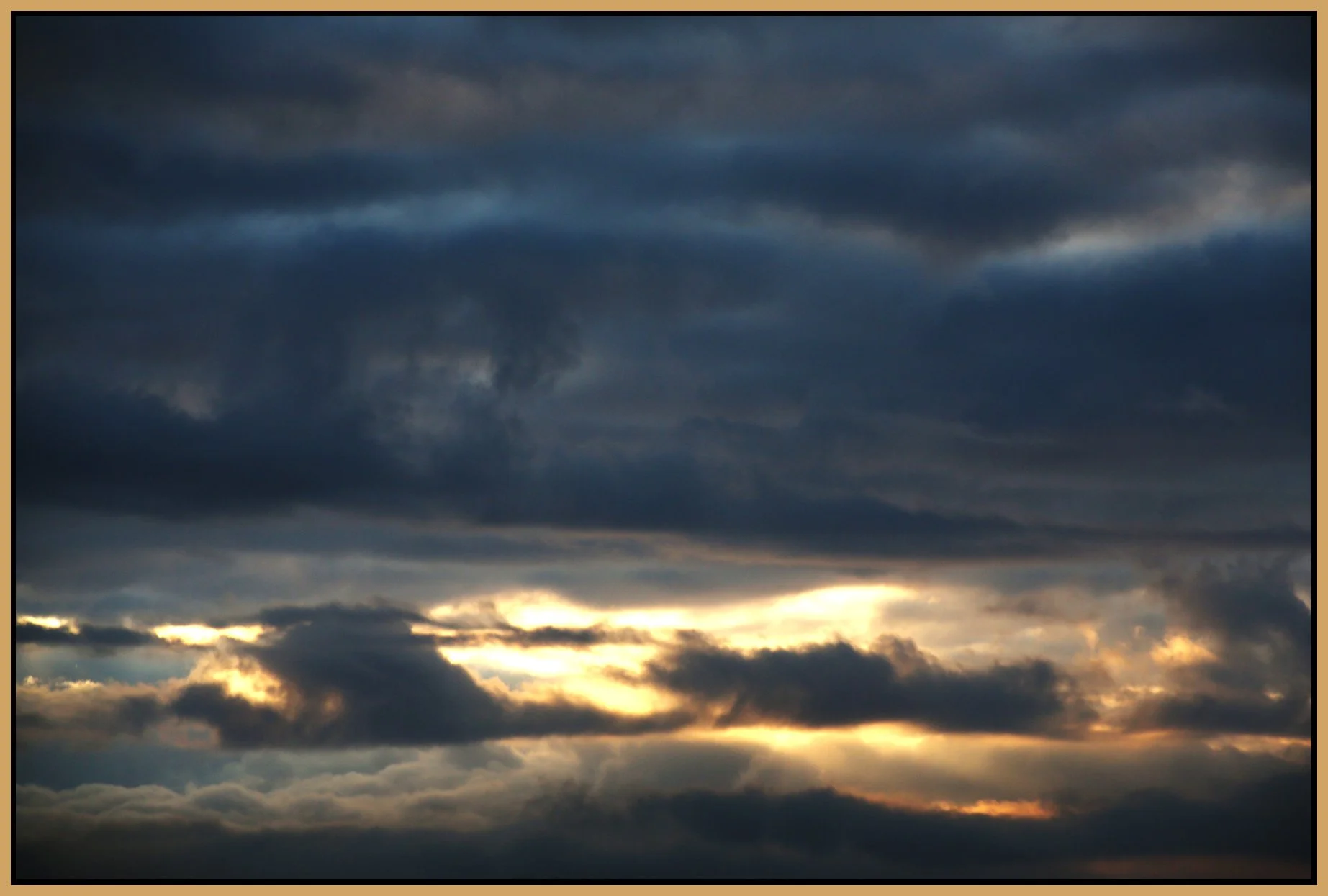 Clouds_Apr 2_2015_F9509_4x6s.jpg