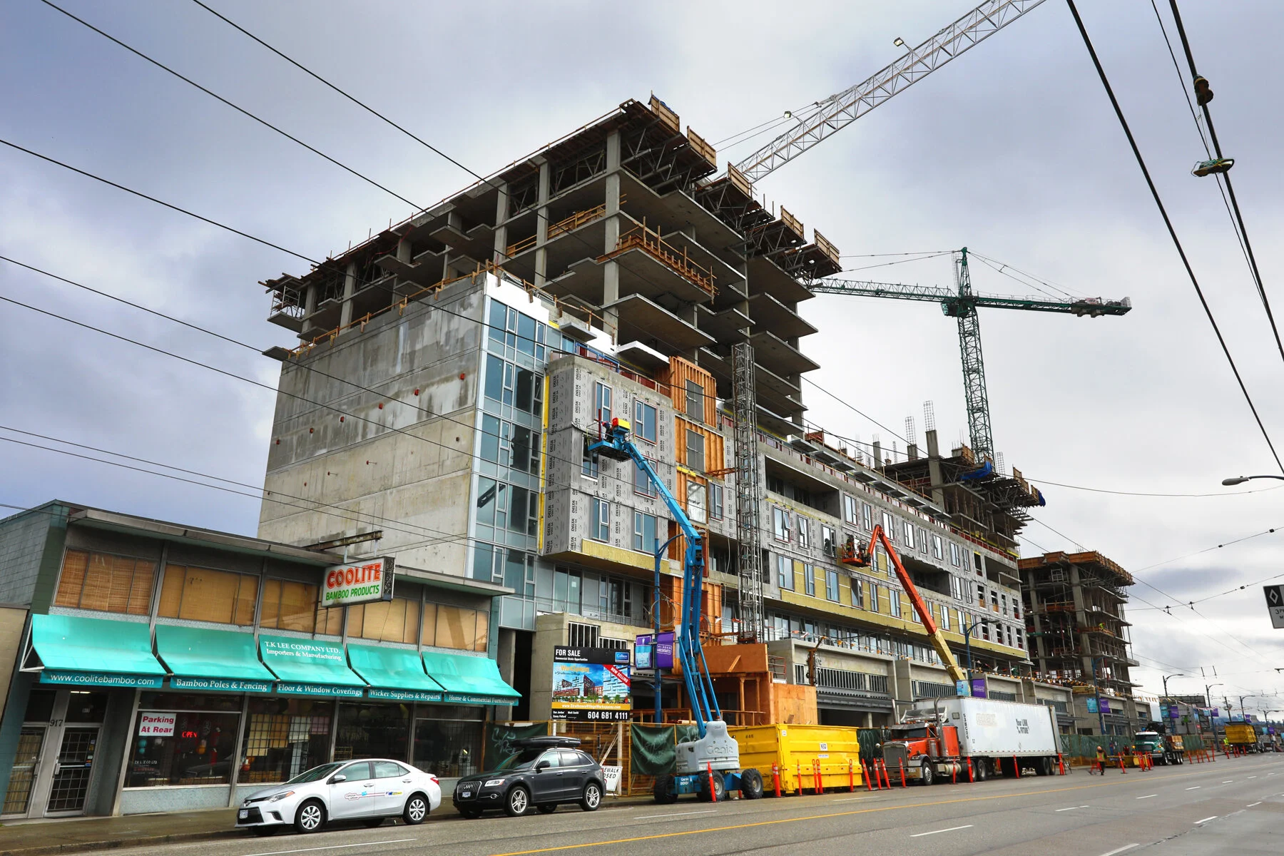 Strathcona Village Const_Apr 10_2017_HDR_A8702_4x6.jpg