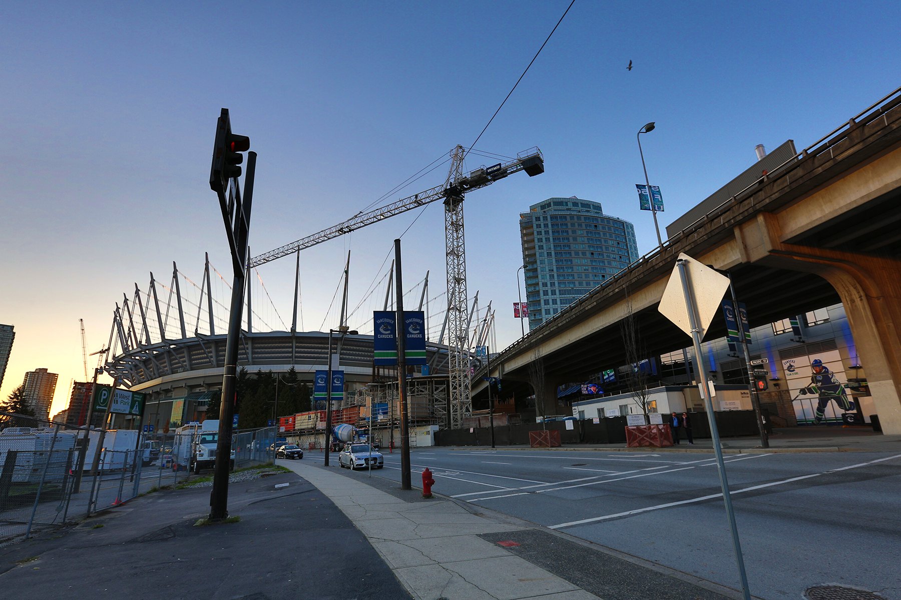 685 Pacific Blvd Const_Nov 9_2015_HDR_H0494_4x6.jpg