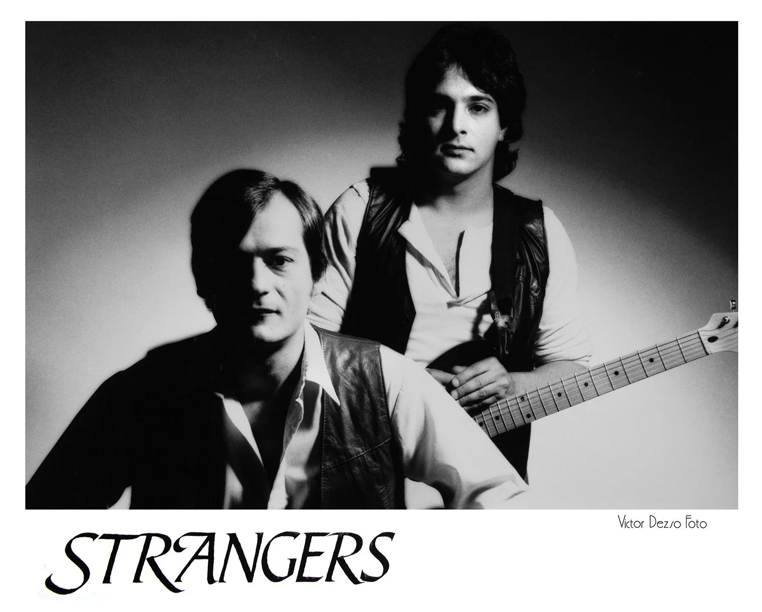 Strangers_4626_4x5.jpg