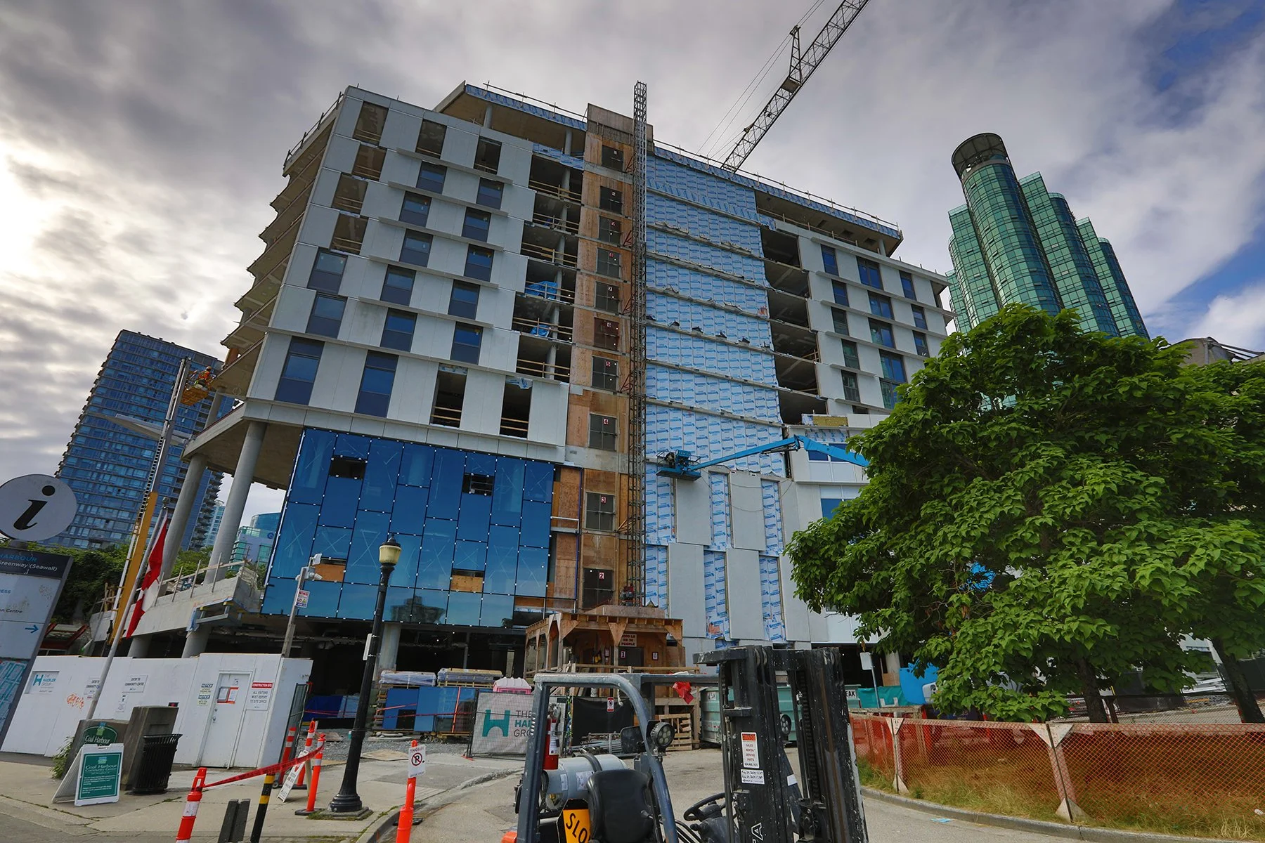Coal Harbour Const_Aug 19_2024_HDR_5E8598_4x6.jpg