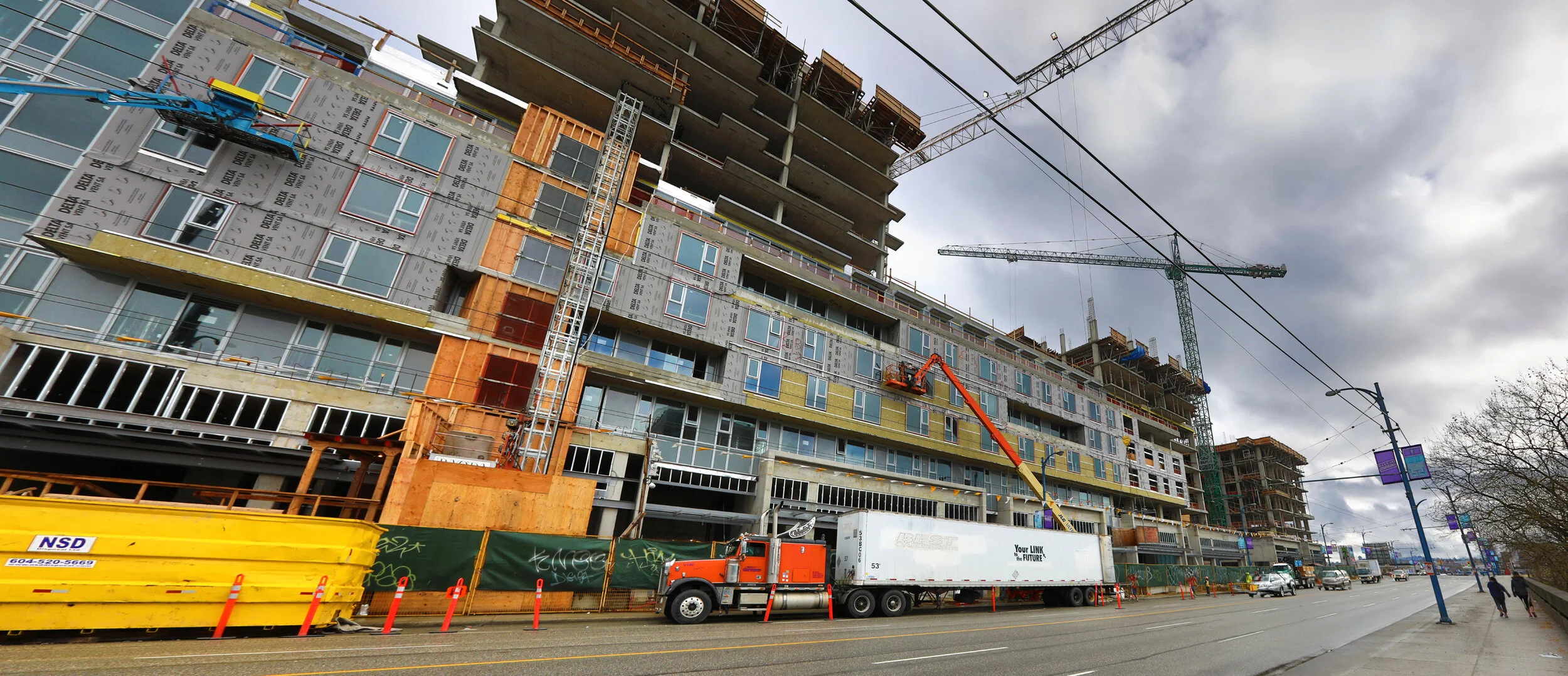 Strathcona Village Const_Apr 10_2017_HDR_Pan_A8706_1_4x9.jpg