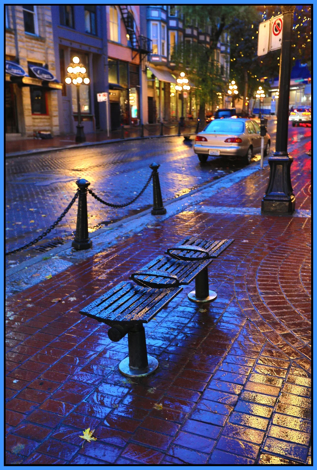 Bench on Water St.Gastown_Oct 12_2017_HDR_B0695_4x6s.jpg
