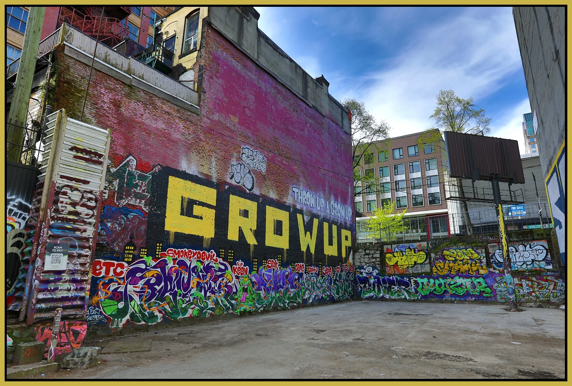 Gastown Alley Graffiti_Apr 19_2026_HDR_4L2452_4x6s.jpg