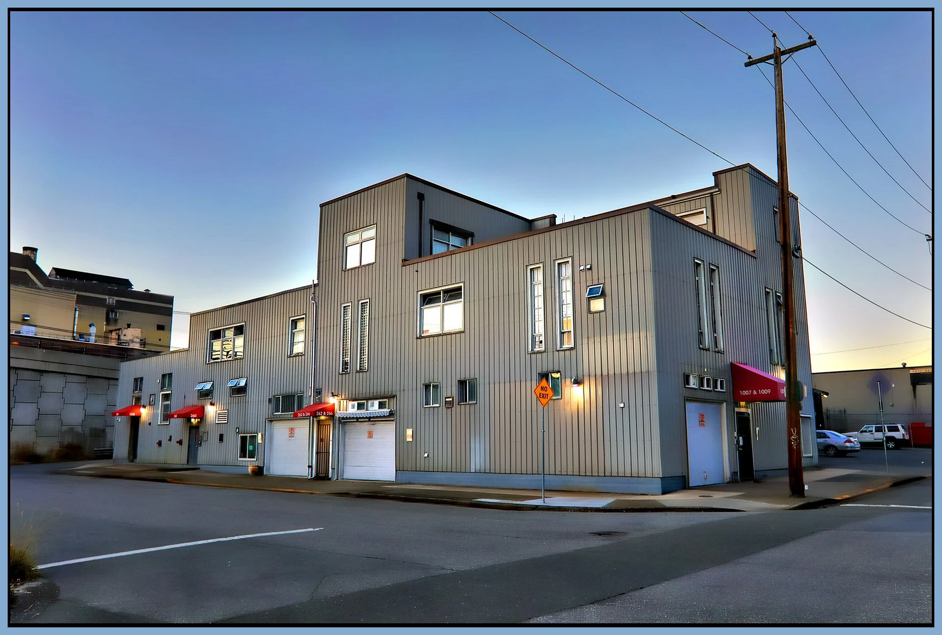 260 Raymur Ave_Jul 19_2022_HDR_5B2409_peHdr2013_1_4x6s.jpg