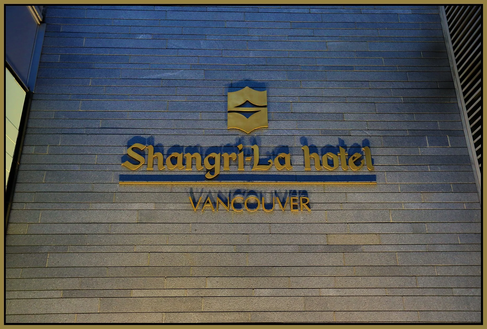 Shangri_La hotel Sign_Aug 11_2022_HDR_5B5659_4x6s.jpg