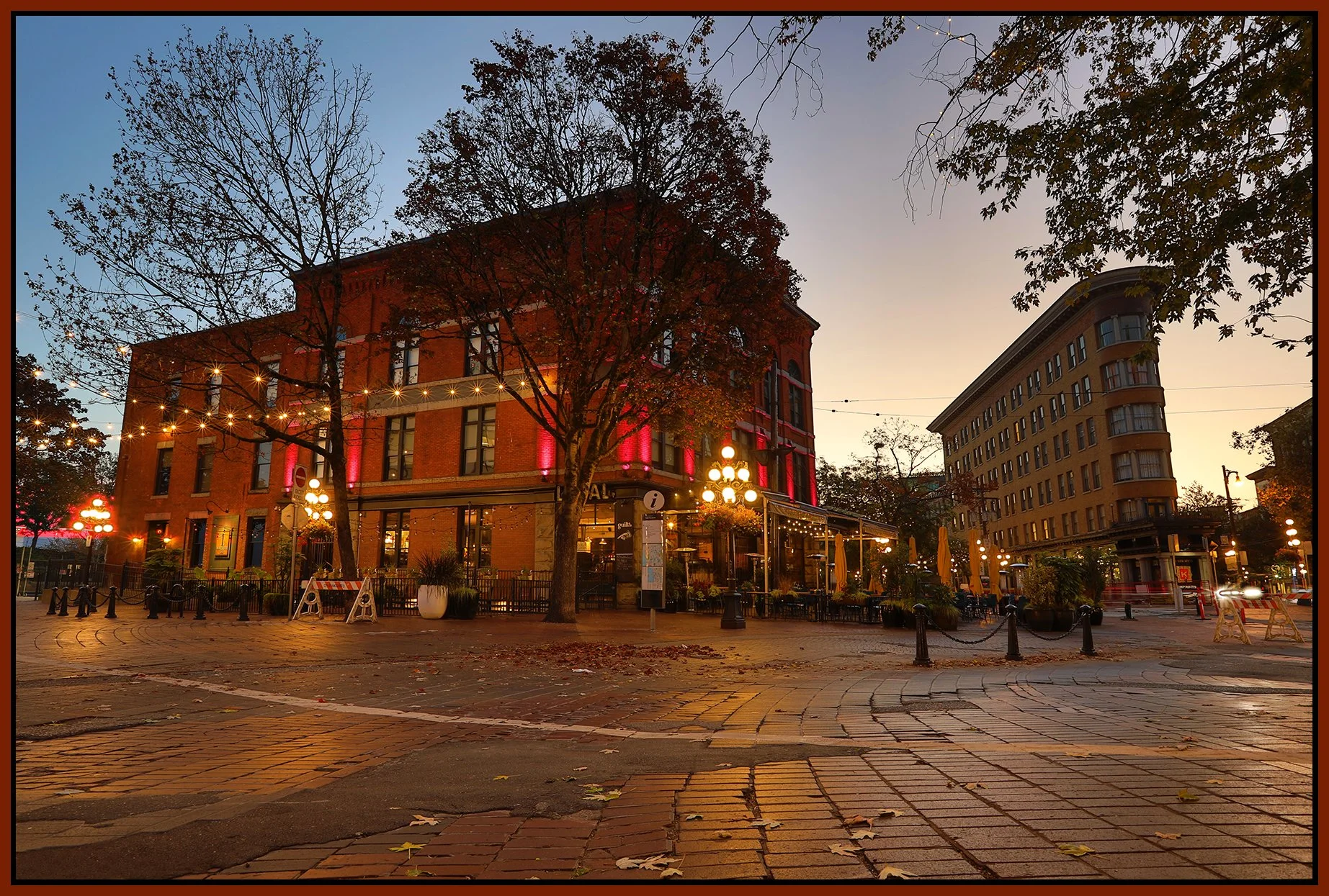Gastown Maple Tree Sq_Oct 5_2022_HDR_5C0334_4x6s.jpg