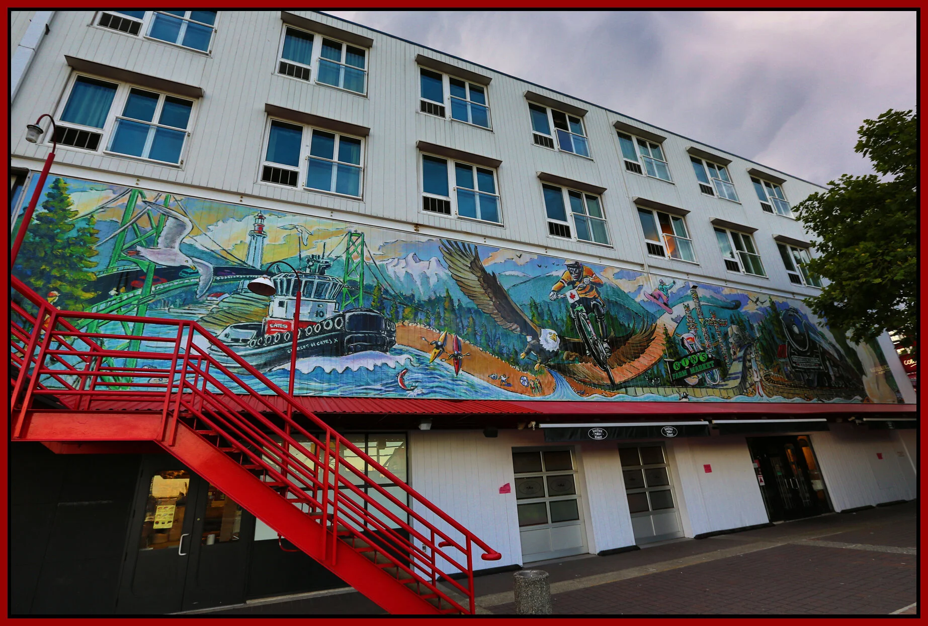 Lonsdale Quay Mural_Jul 1_2014_HDR_F1653_4x6s.jpg