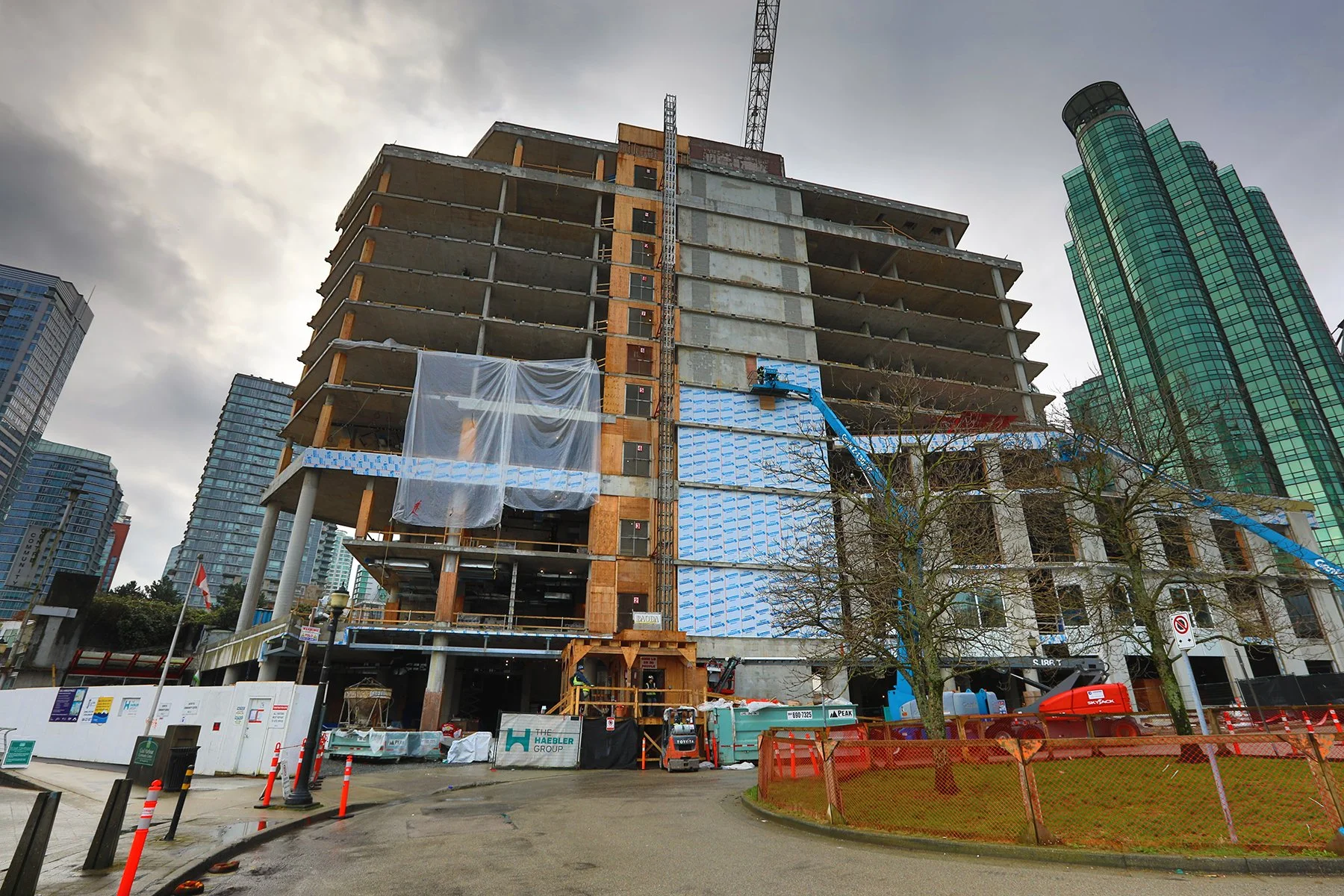Coal Harbour Const_Mar 26_2024_HDR_4H5588_4x6.jpg