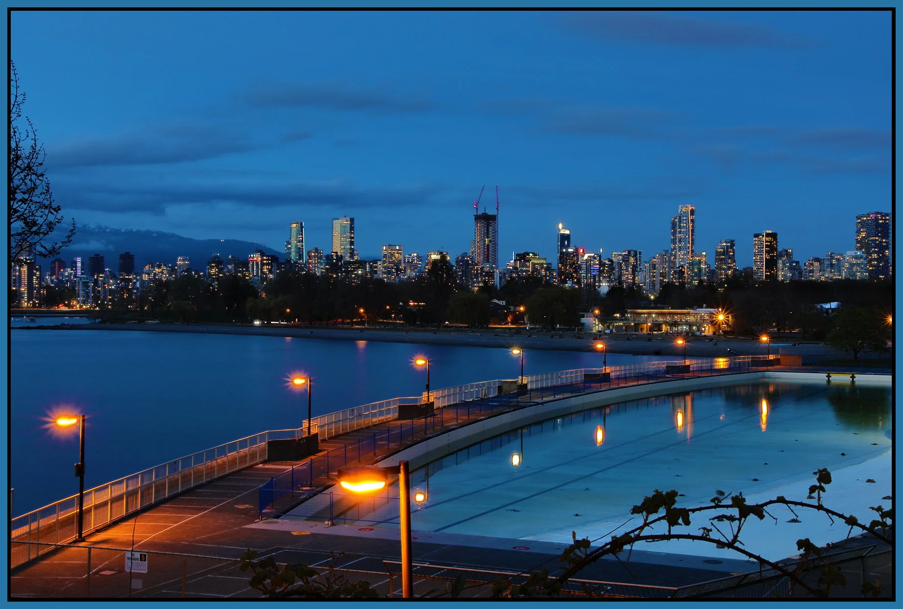 Vancouver from Kits Pool_Apr 26_2023_HDR_5D8166_4x6s.jpg