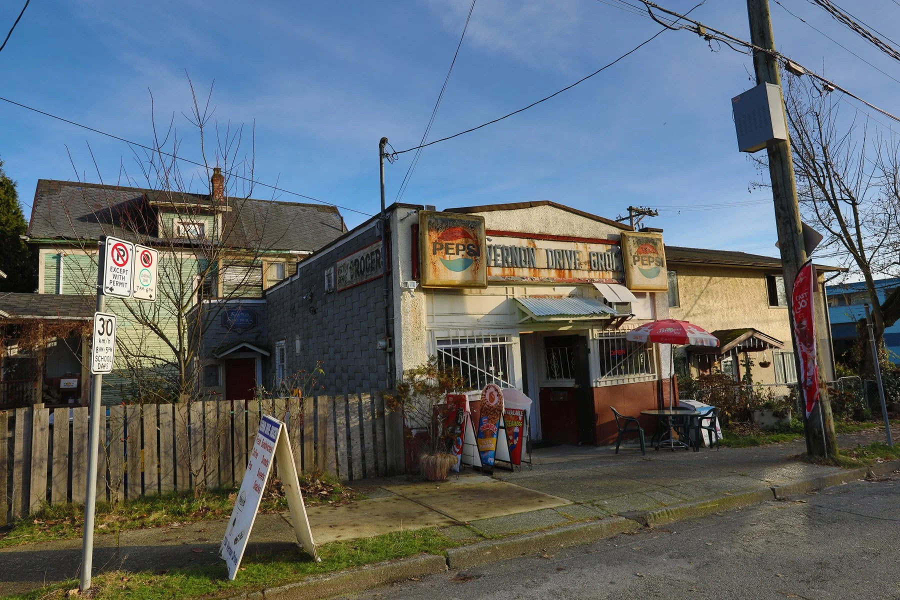 704 Vernon Dr Groc_Dec 12_2017_HDR_B5833_4x6.jpg