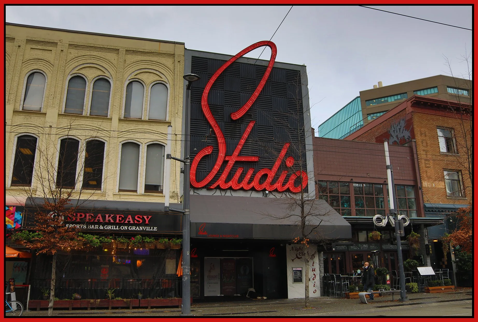 915 Granville St Studio Sign_Dec 9_2021_HDR_4G5216_4x6s.jpg
