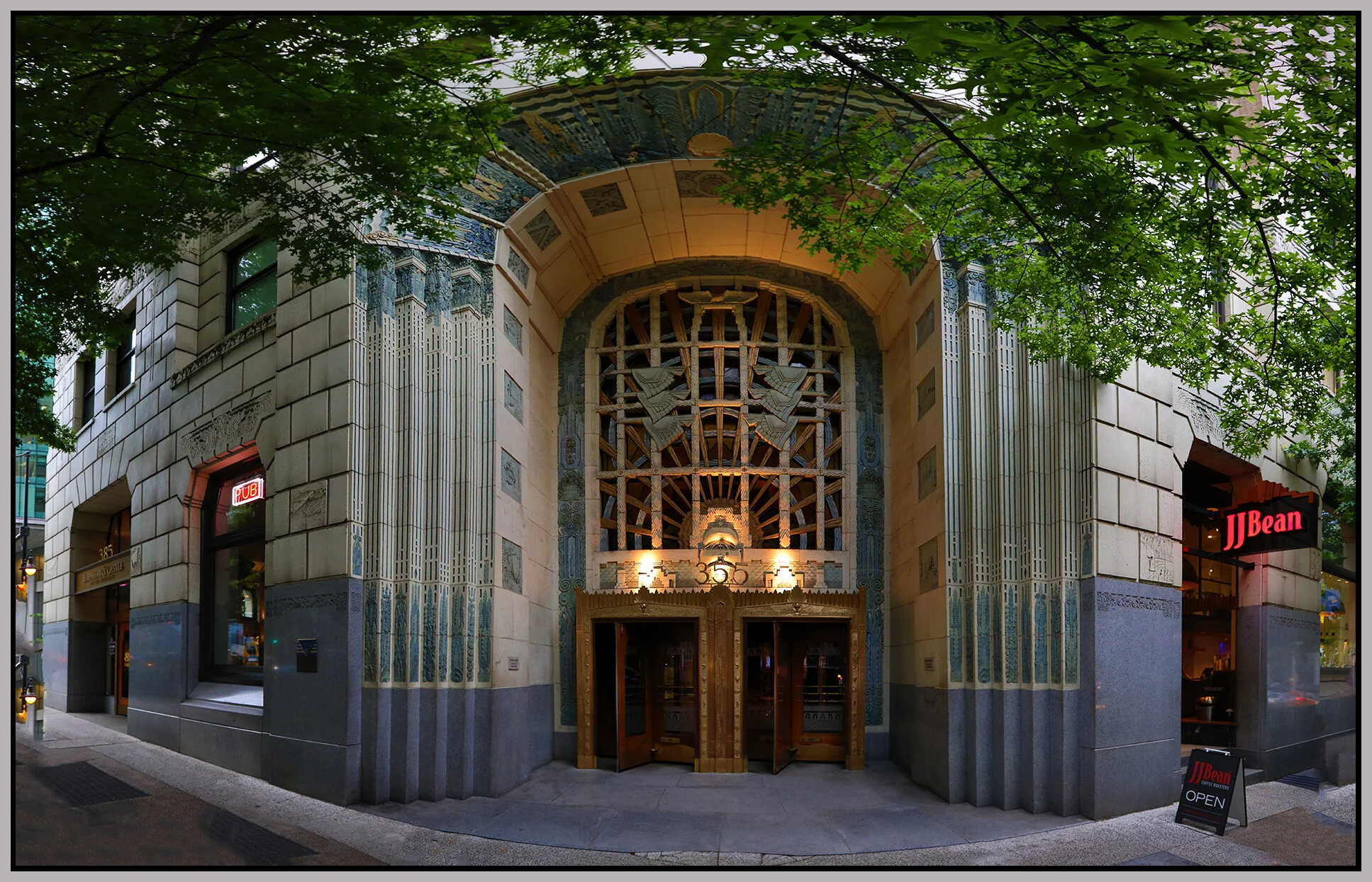 355 Burrard_Jun 8_2018_HDR_Pan_C5256_1_4x6d.jpg