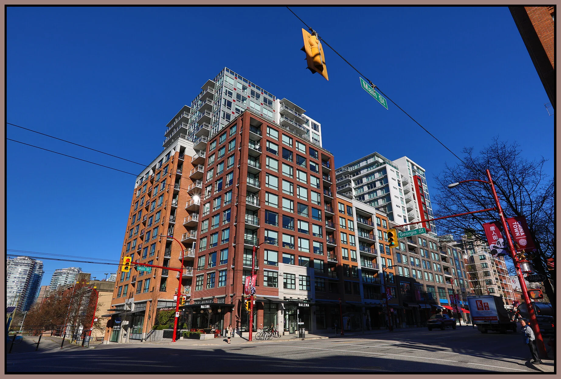 687 Main St_Mar 20_2019_HDR_E7212_4x6s.jpg