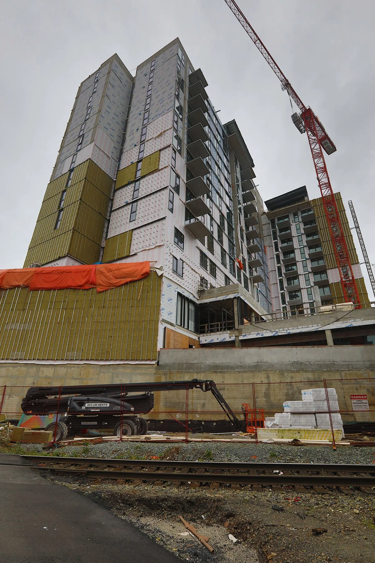 330 Raymur Ave Const_Dec 29_2024_HDR_4J5000_4x6.jpg