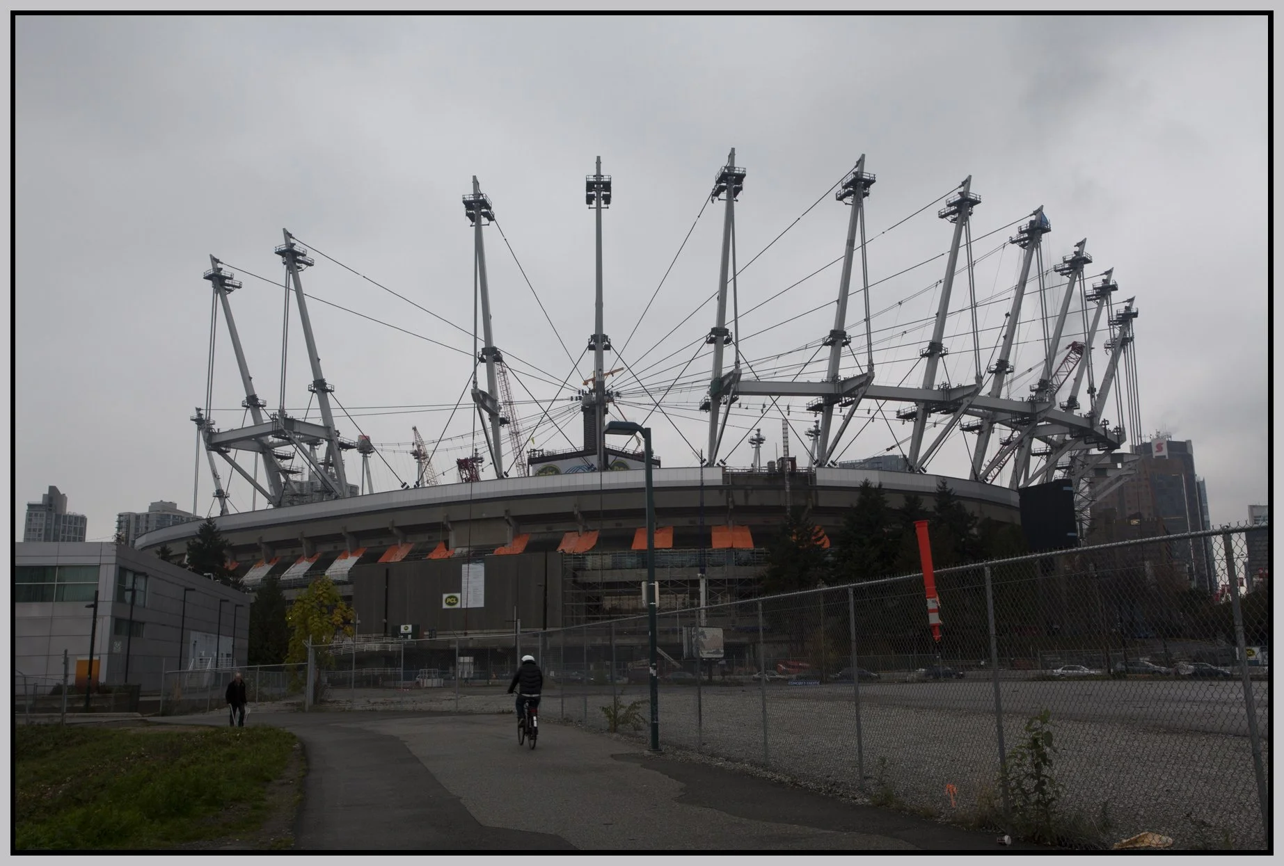 Stadium_Nov 14_2010_2508_4x6s.jpg